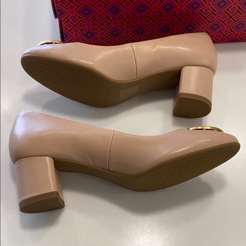 Tory Burch Chelsea 50MM Pump - Picture 5 of 5